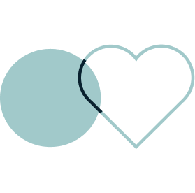 Un círculo relleno de color azul claro se superpone al lado izquierdo de un corazón con contorno azul claro sobre fondo blanco. La línea superpuesta es más oscura, lo que crea un contraste visual y refleja una cuidada estética de diseño de experiencias.