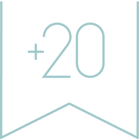 Contorno azul pálido de un banner, inspirado en Experience Design, con el texto +20 en el centro sobre fondo gris claro.
