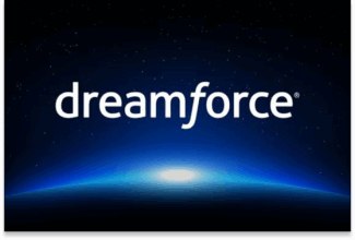 Las palabras «Dreamforce 2026» aparecen en letra blanca sobre un cielo nocturno estrellado, por encima de un horizonte resplandeciente, que recuerda a un amanecer sobre la Tierra.